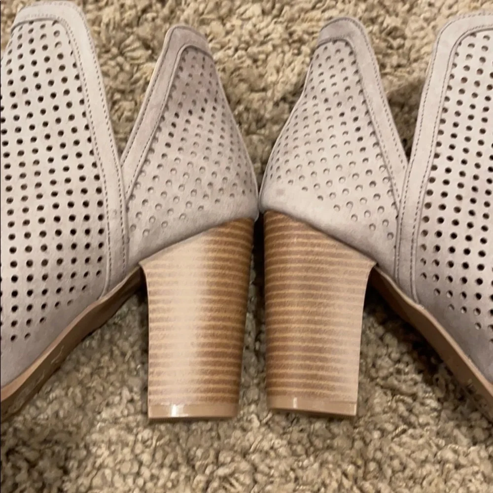 Vici Taupe heel bootie - Picture 3 of 4